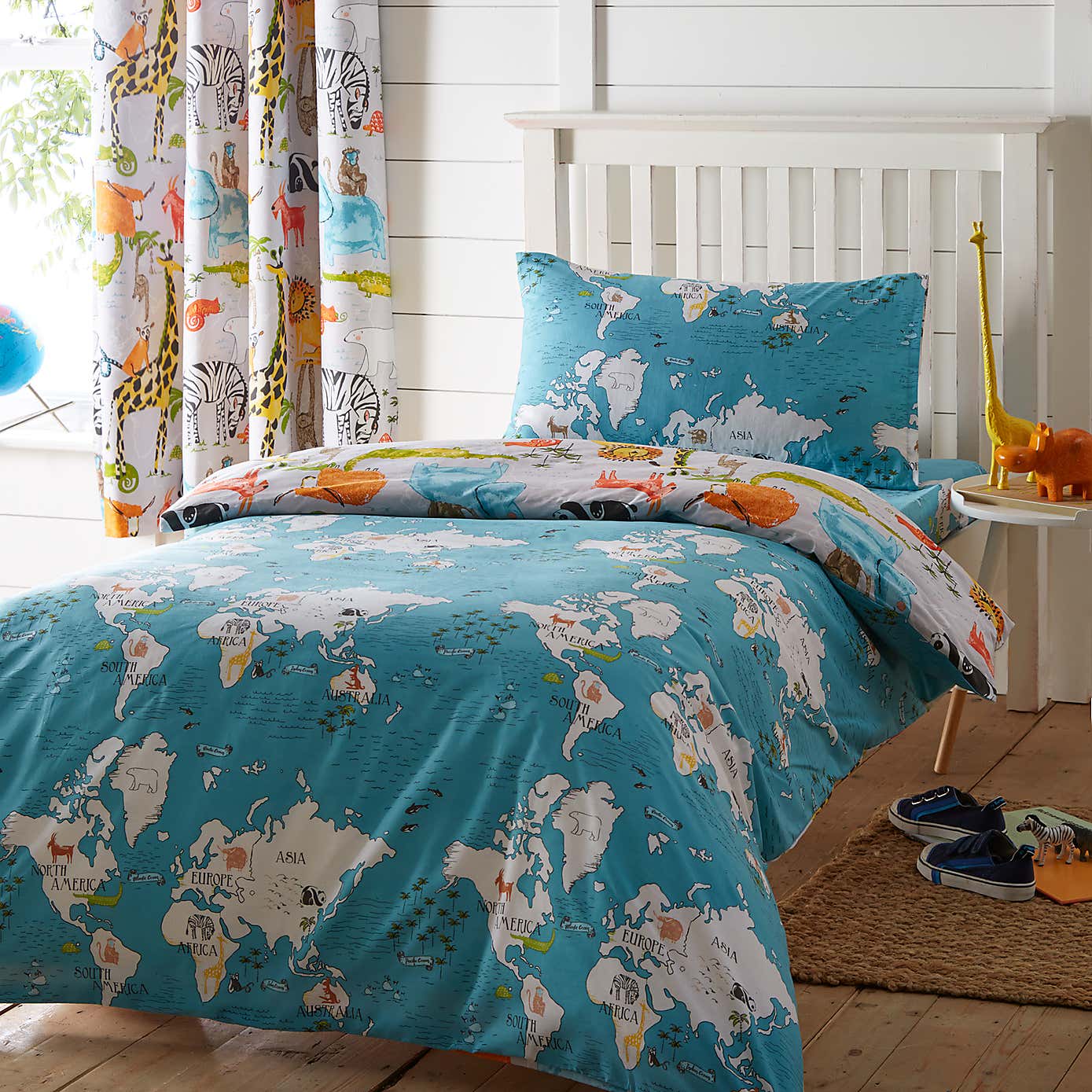 Little Explorer Reversible 4x6 DOUBLE Duvet Cover and Pillowcase Set